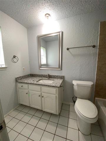 Building Photo - 5504 Pineridge Dr