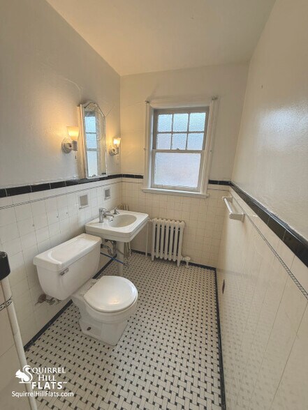 Building Photo - 1405 Severn St