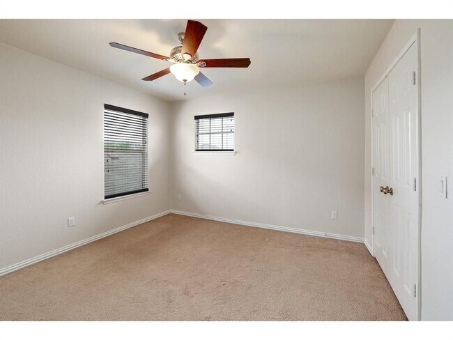 Building Photo - 16021 Travesia Way