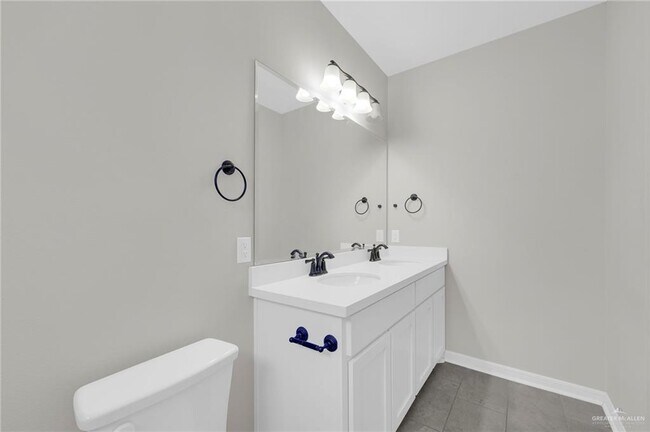 Building Photo - 20 N 33rd St