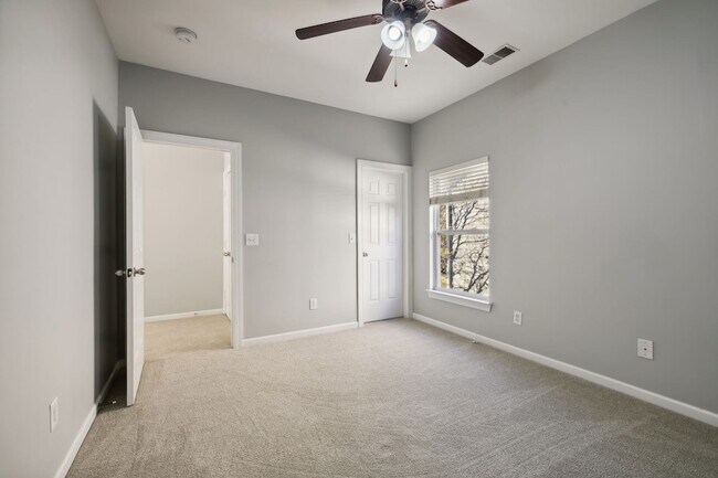 Building Photo - 524 Pennystone Dr