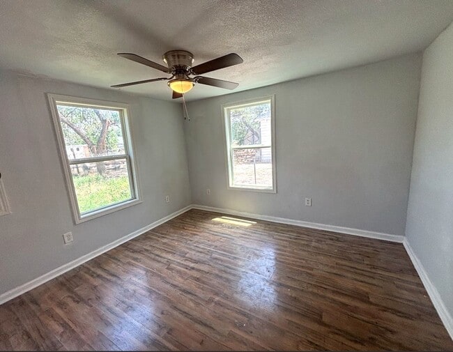 Building Photo - Charming 3 Bedroom in Littlefield