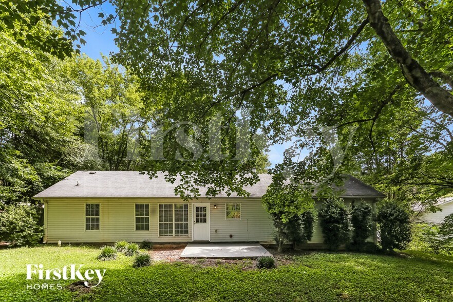 Building Photo - 5082 Memory Ln