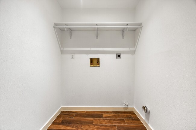 Building Photo - 5122 Prairie Creek Dr