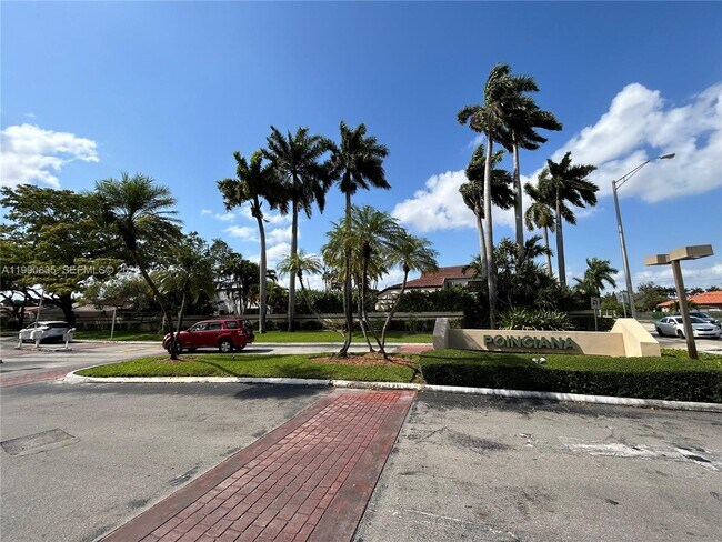 Building Photo - 8910 SW 4th Ln