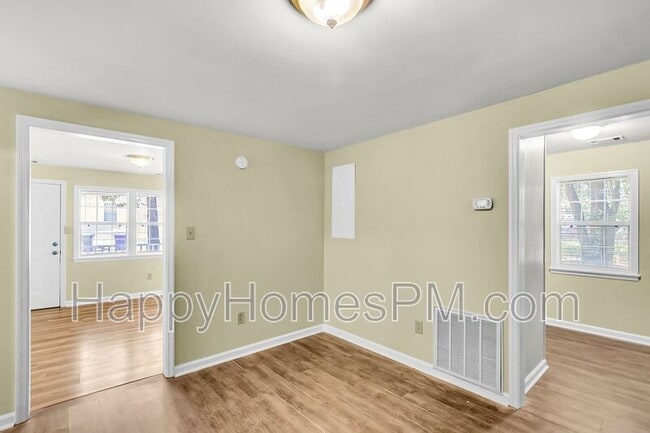 Building Photo - 2113 Taylor St