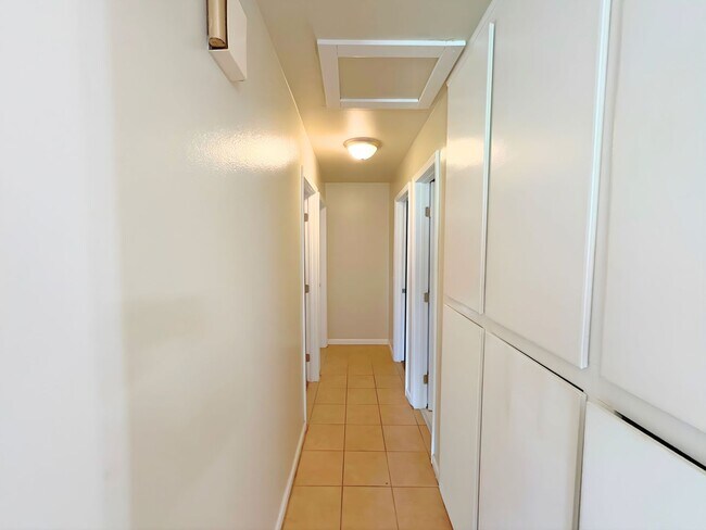 Building Photo - 8186-8188 Zinnia Place