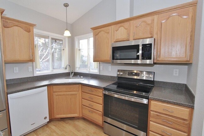 Building Photo - 11847 W Lewisburg Ct