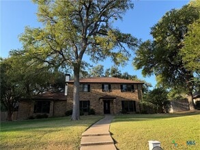 Building Photo - 506 Pecos Trail