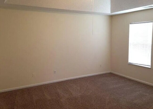 Building Photo - 316 Pin Oak Dr