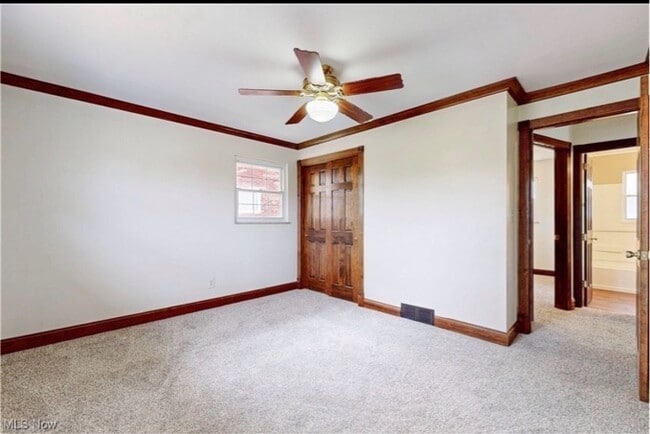 Building Photo - 240 Stardust Dr