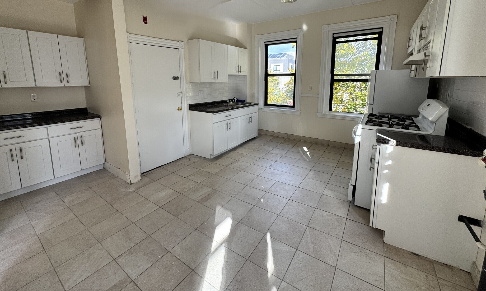 Building Photo - 63 Brighton Ave