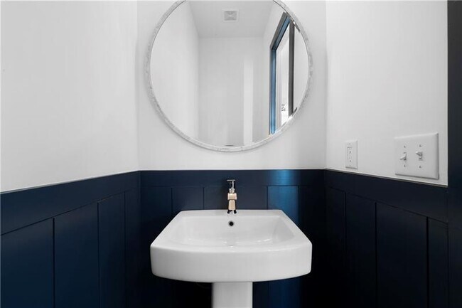 Building Photo - 2347 Hosea L Williams Dr SE