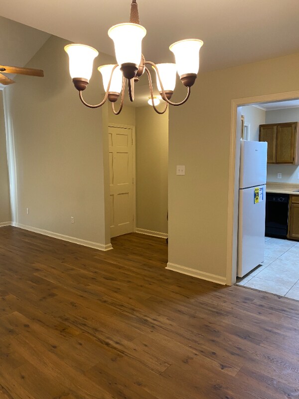Building Photo - 7651 Bles Ave