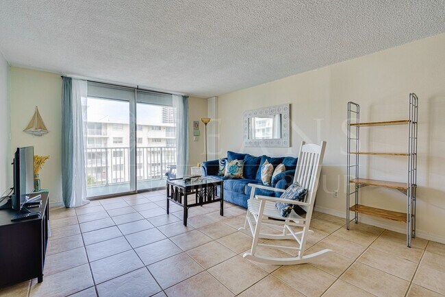 Building Photo - 2727 N Atlantic Ave