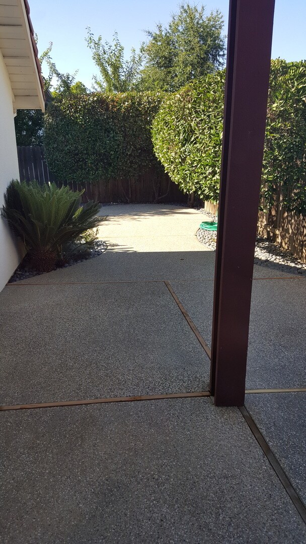 Building Photo - South Natomas One Story Great Location 4 b...