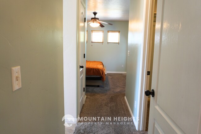 Building Photo - 10983 Sunup Way