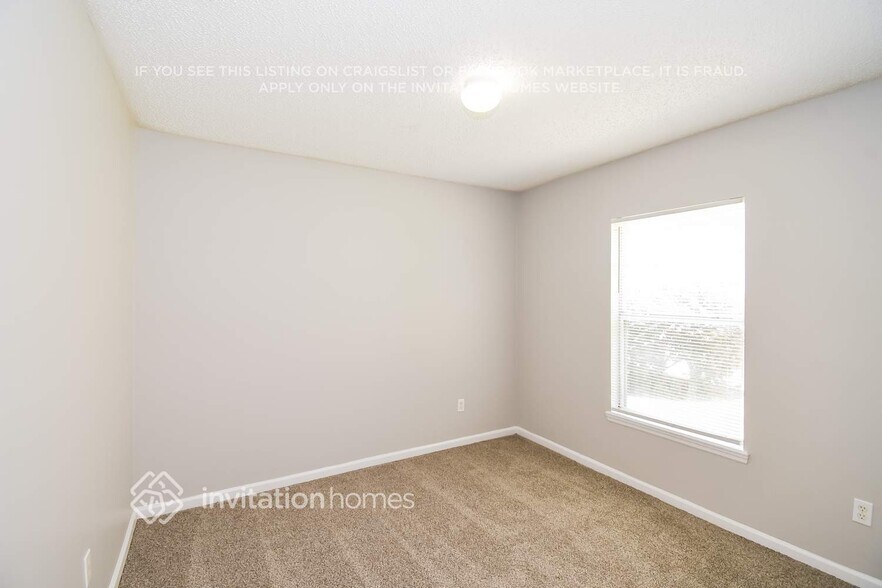 Building Photo - 9294 Thunderbolt Dr