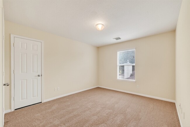 Building Photo - 24603 Colonial Elm Dr
