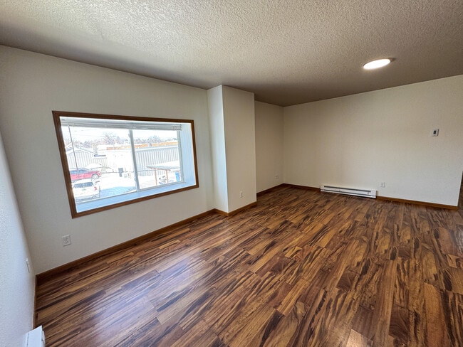 Building Photo - Theater Apartments Beulah