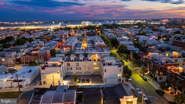 Building Photo - 1600 Beason St