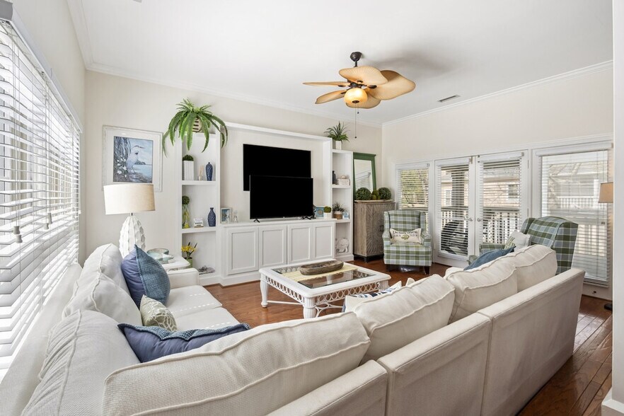 Building Photo - 40 Collins Meadow Dr