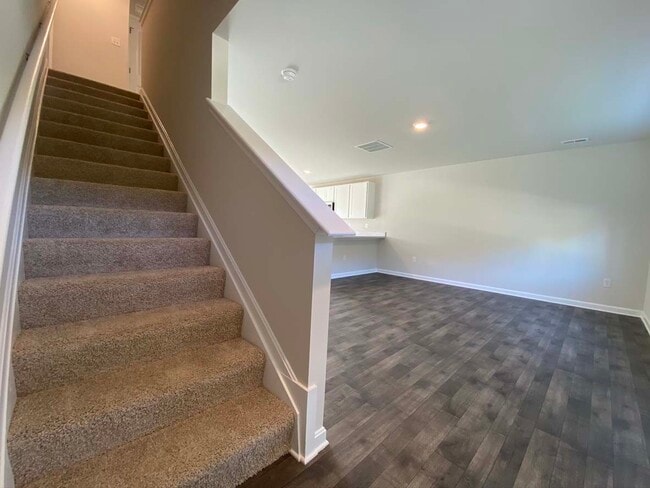 Building Photo - 407 Mardella Dr