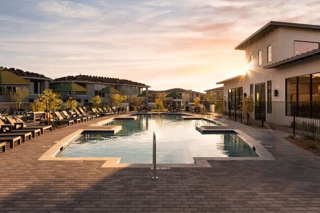 Building Photo - Brand-New 2025 Contemporary Condo | 2 Bed + 2 Bath | Prime North Phoenix Location