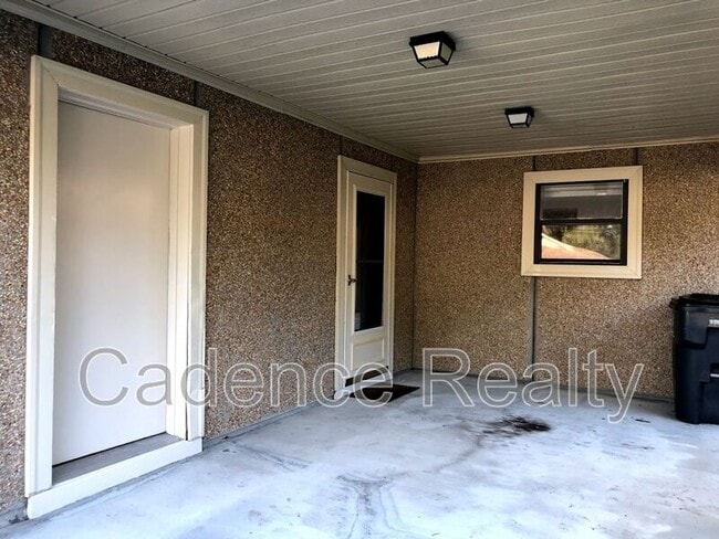 Building Photo - 306 Halyard Ct