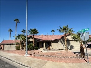 Building Photo - 708 Cozy Canyon Dr