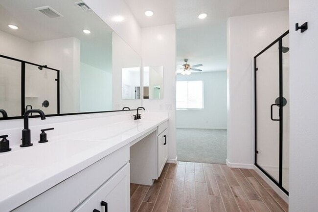 Building Photo - MOVE IN SPECAILS!! ONE MONTH RENT FREE!! Laveen Home Up For RENT! 4BD 2.5 BA