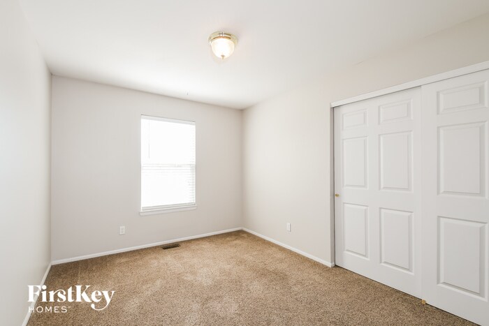 Building Photo - 1099 Reddington Timbers Dr