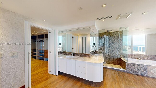 Building Photo - 18201 Collins Ave