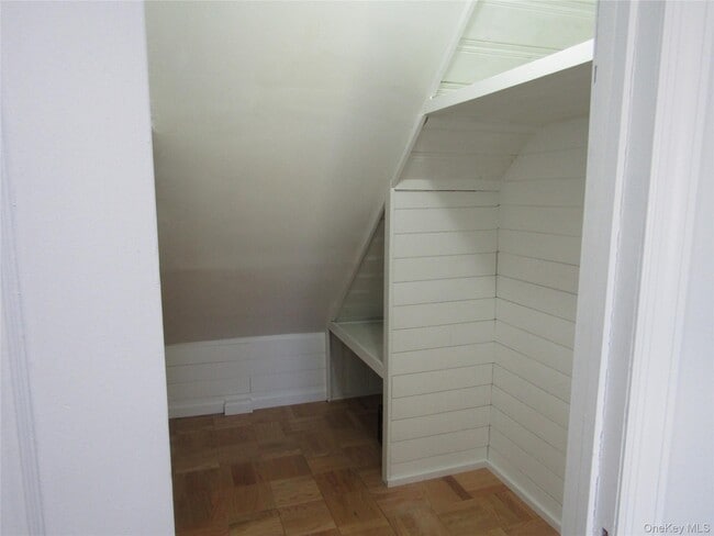 Building Photo - 321 Redmont Rd