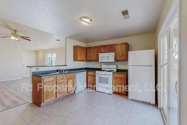 Building Photo - 3473 Martin Meadows Dr NE