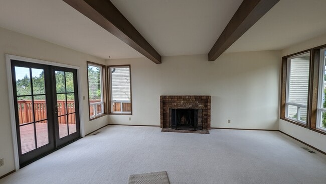 Building Photo - 15520 SE 50th St