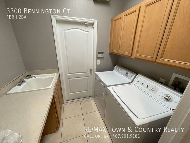 Building Photo - 3300 Bennington Ct
