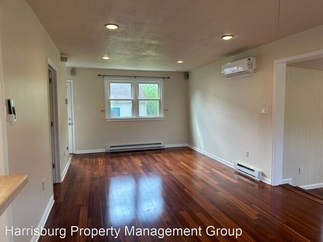 Building Photo - 3 br, 1.5 bath House - 6117 Nassau Rd