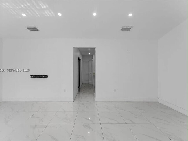 Building Photo - 8246 SW 147th Ct