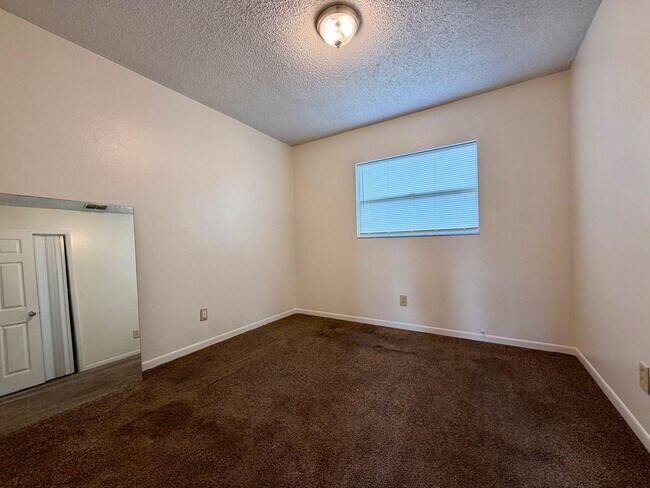 Building Photo - 24 Euclid Dr