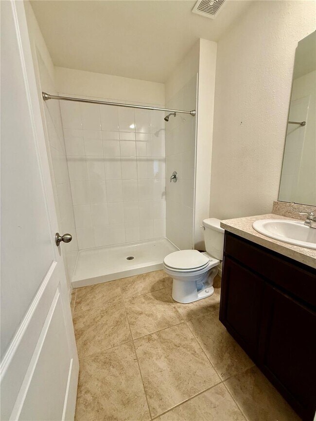 Building Photo - 1739 Post Oak Dr