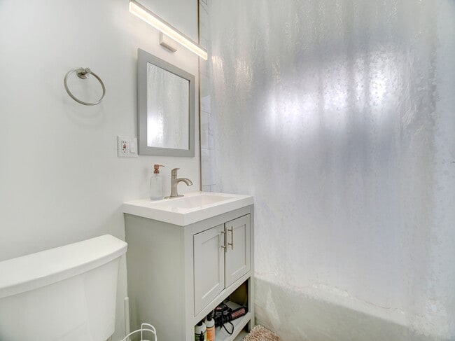 Building Photo - 97 La France Ave