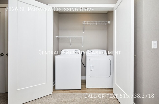 Building Photo - 2326 SE Parkview Crossing Dr