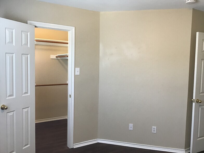 Building Photo - 16650 Beckland Ln