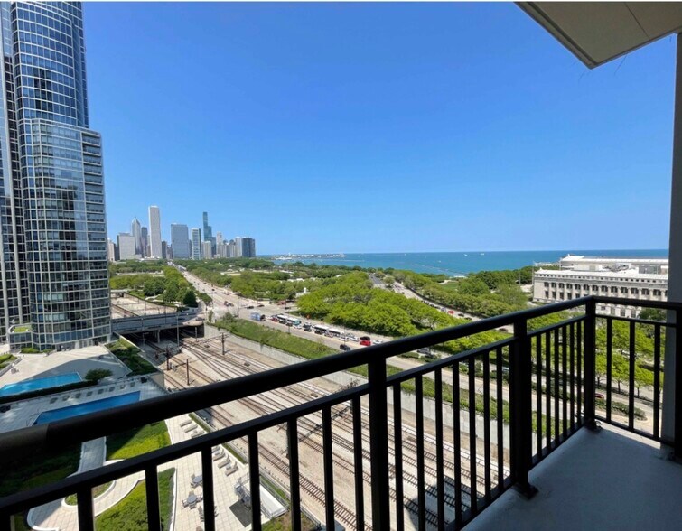 Building Photo - 233 E 13th St