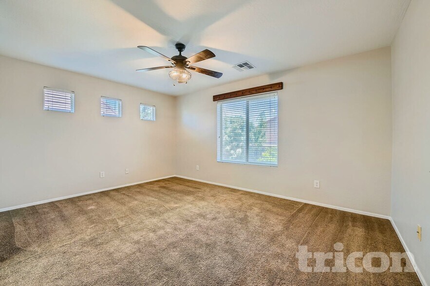 Building Photo - 1351 E Stirrup Ln