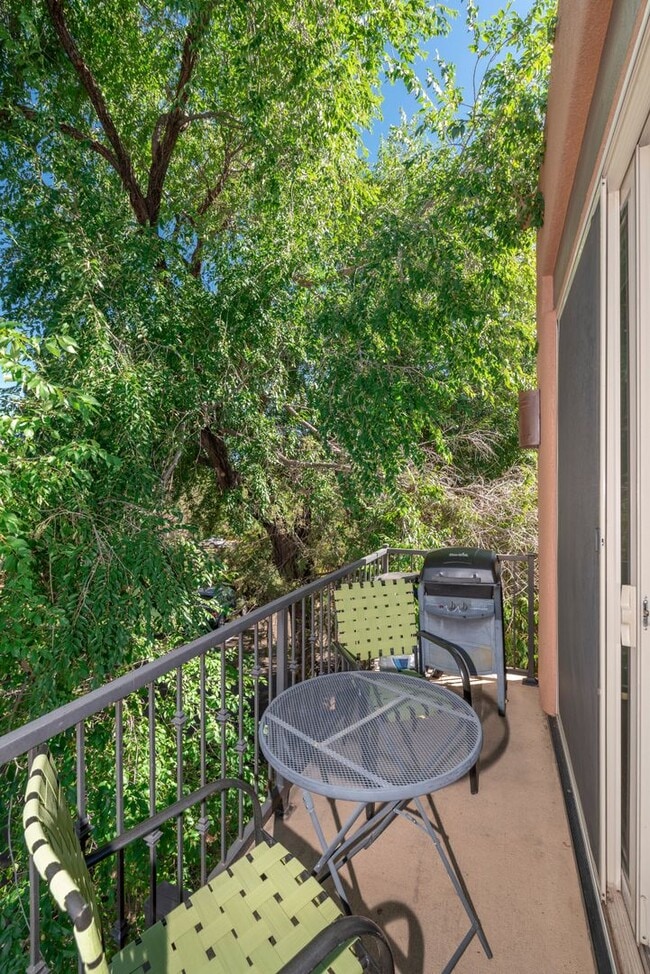 Building Photo - Furnished or Unfurnished, 1 Year Minimum -...