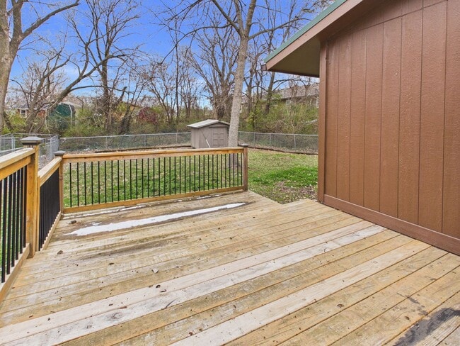 Building Photo - 500 Hancock Ave