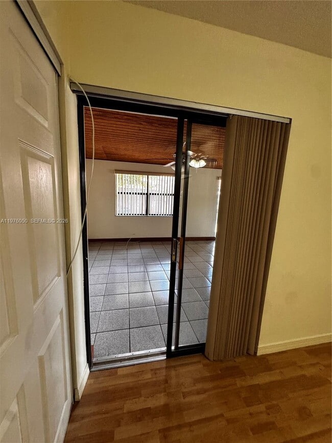 Building Photo - 1314 SW 124th Pl