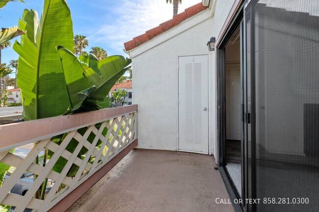 Building Photo - 9458 Twin Trails Dr